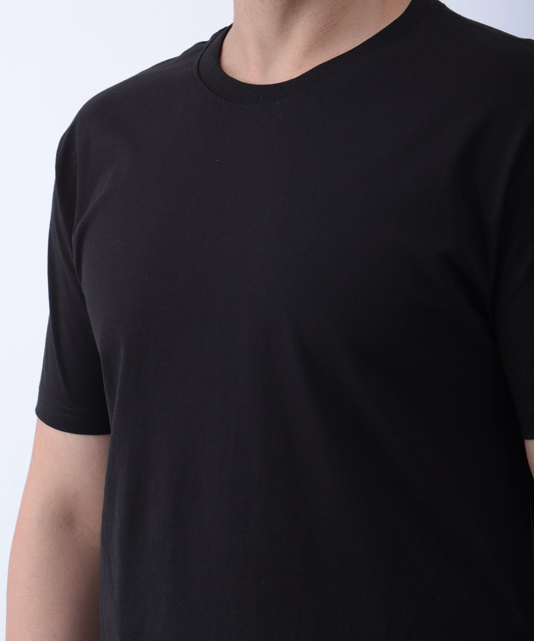SJ round neck black